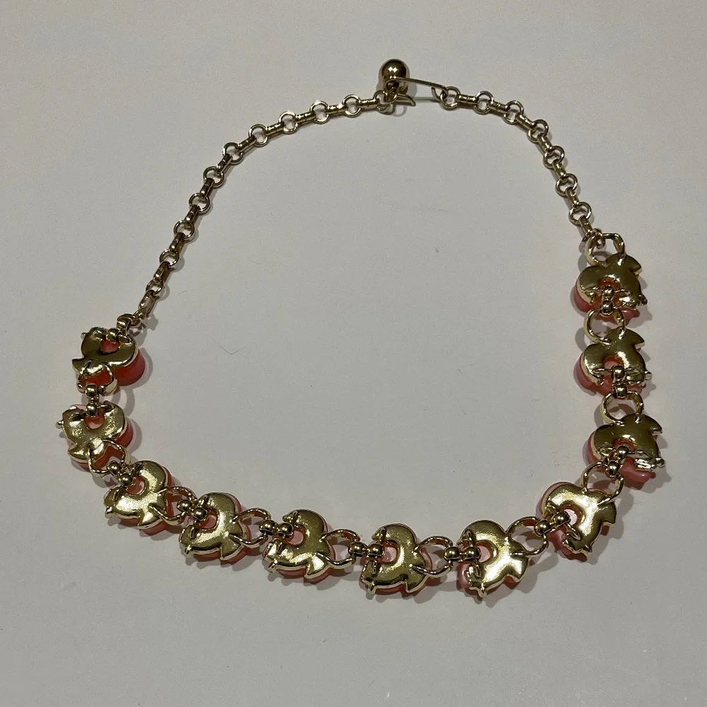 Rose Pink Moonglow Lucite /Thermoset Leaf Motif Choker Necklace 1950’s - Picture 5 of 8